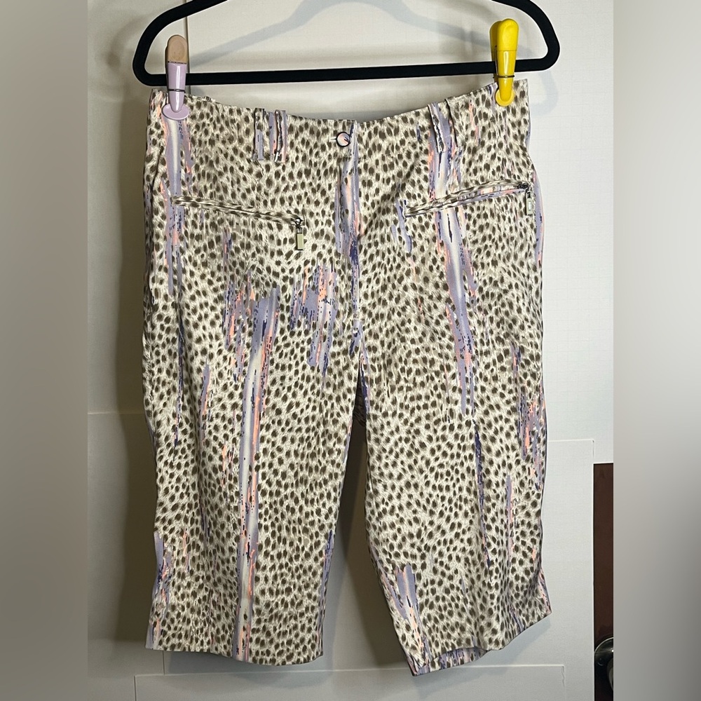 DKNY Golf Women’s Size 10 Animal Print Athletic Shorts